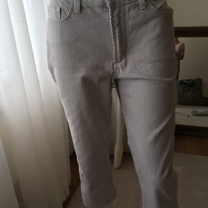 NYDJ crop capris .The best fitting jeans ever!